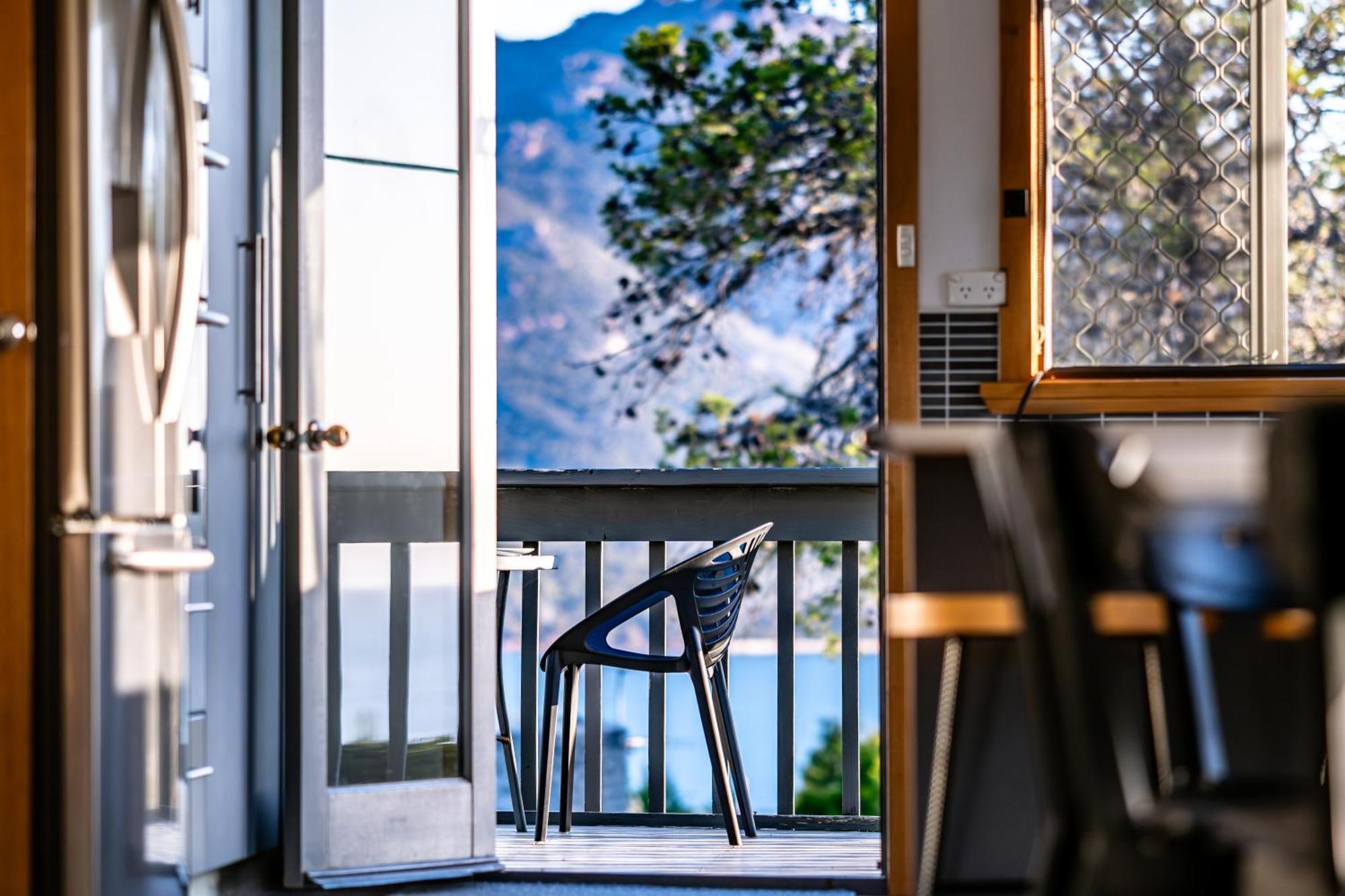 The Lookout ~ Large Family House With Views Villa Коулс Бей Екстериор снимка